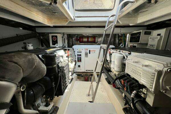 2016 Cruisers Yachts 41