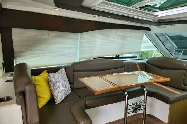 2016 Cruisers Yachts 41