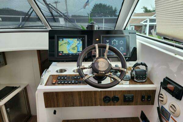 2016 Cruisers Yachts 41