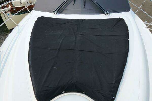 2016 Cruisers Yachts 41