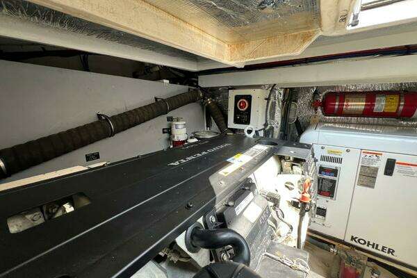 2016 Cruisers Yachts 41