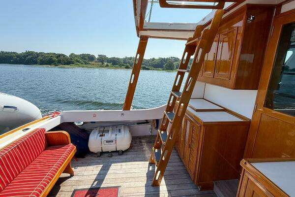 Wilbur 38 Yacht For Sale