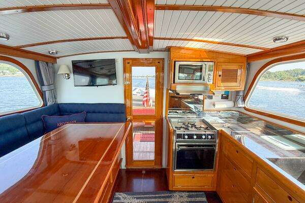 Wilbur 38 Yacht For Sale