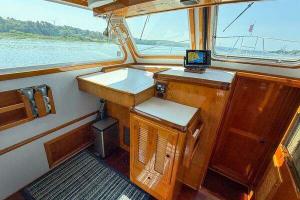 Wilbur 38 Yacht For Sale
