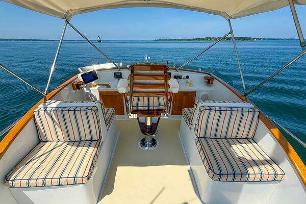 Wilbur 38 Yacht For Sale