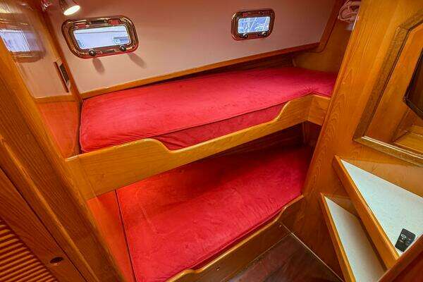 Wilbur 38 Yacht For Sale