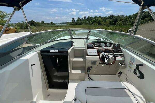 Photo of the 2011 Sea Ray 280 Sundancer