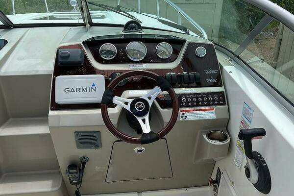 Photo of the 2011 Sea Ray 280 Sundancer