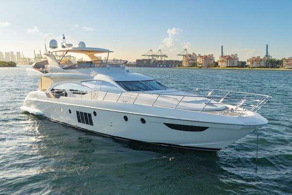 2012 Azimut 70