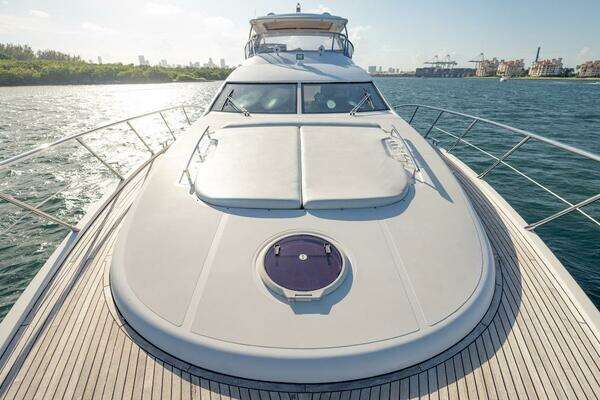 2012 Azimut 70