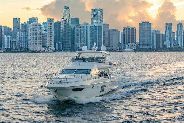 2012 Azimut 70