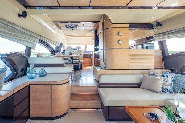 2012 Azimut 70