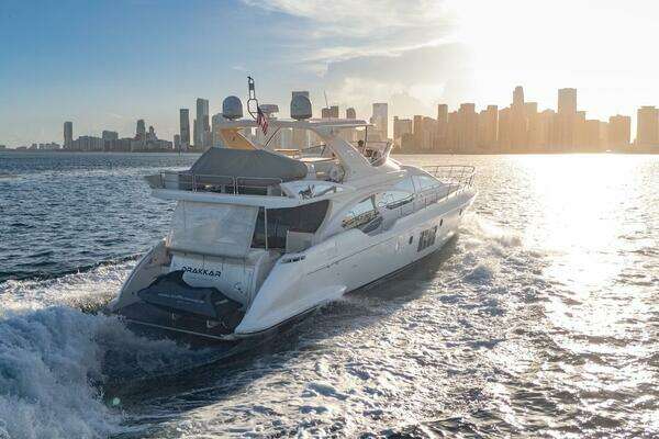 2012 Azimut 70