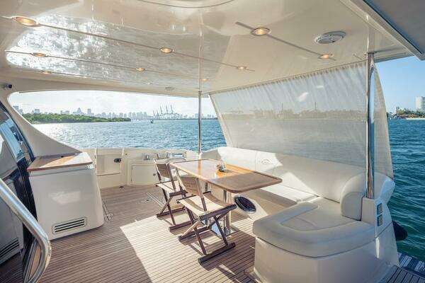 2012 Azimut 70