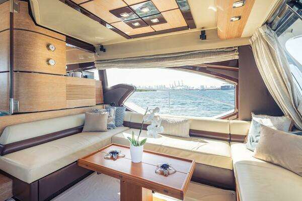 2012 Azimut 70