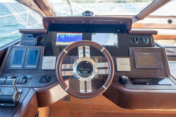 2012 Azimut 70