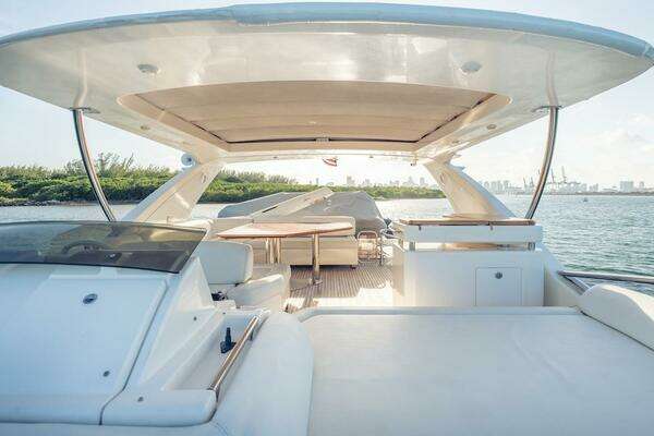 2012 Azimut 70