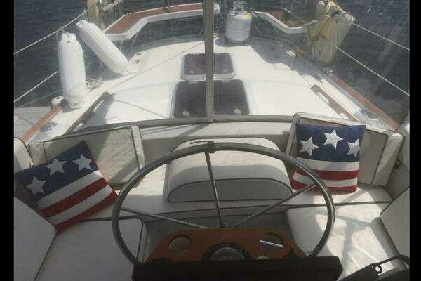 Photo of the 1990 Irwin  "FREE SPIRIT"