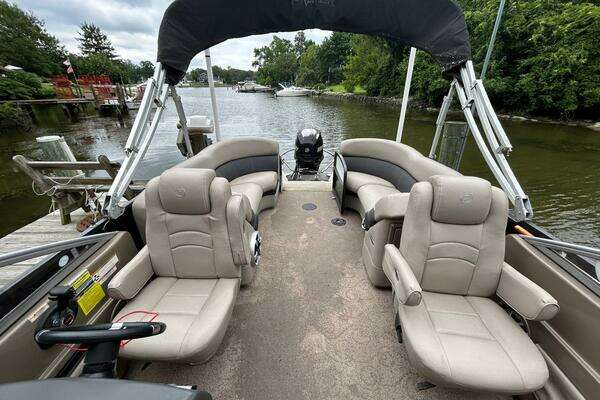 Photo of the 2013 Premier 250 S-Series