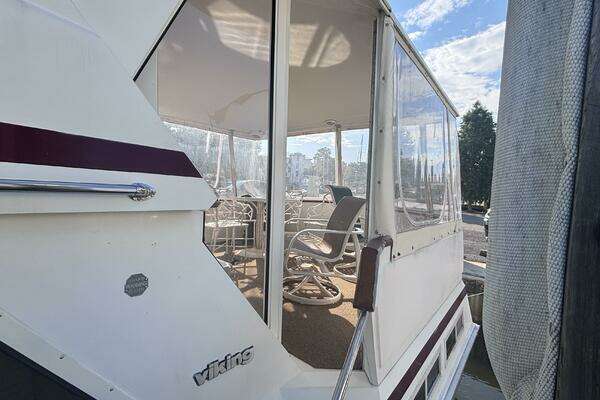 Photo of the 1988 Viking Motor Yacht "The Briar Patch"