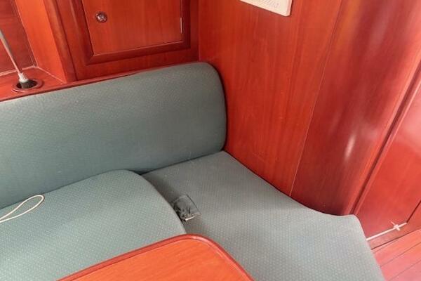 Cricket 33ft Beneteau Yacht For Sale