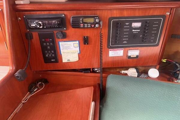 Cricket 33ft Beneteau Yacht For Sale