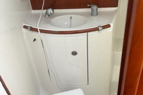 Cricket 33ft Beneteau Yacht For Sale