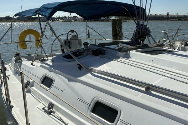 Cricket 33ft Beneteau Yacht For Sale