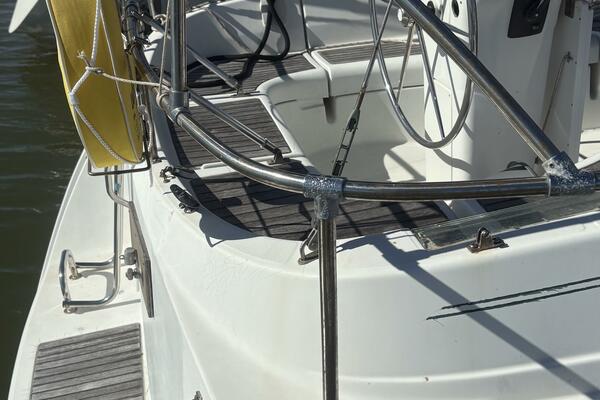 Cricket 33ft Beneteau Yacht For Sale