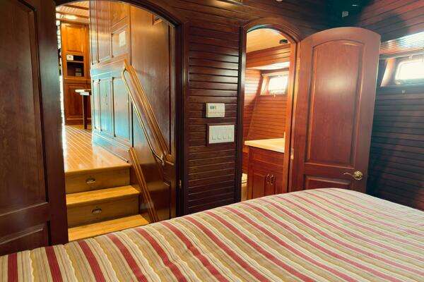 2002 Trawler 72