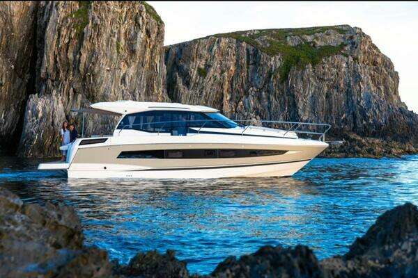 33-ft-Jeanneau-2019-NC33-Mt. Pleasant South Carolina United States yacht for sale