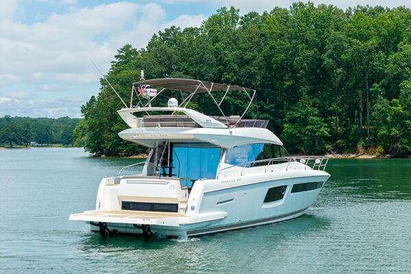 2017 Prestige 50