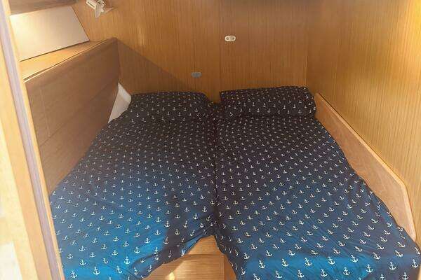 Photo of the 2008 Jeanneau Sun Odyssey 45 DS "Bluefin"