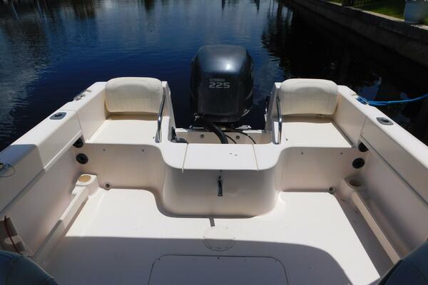 24ft Grady White Yacht For Sale