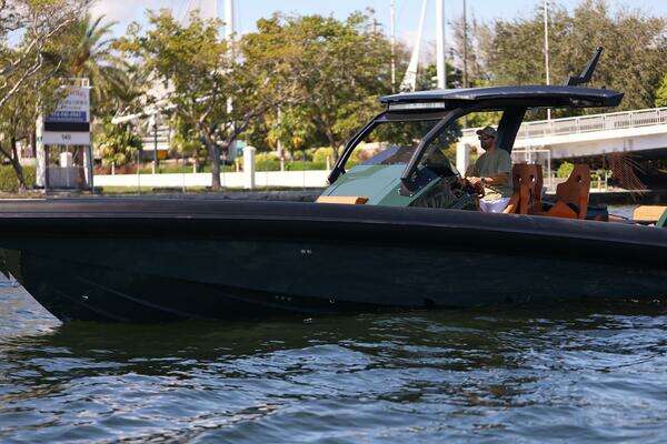 Photo of the 2025 Skipper Green Hull / Camel Upholstery