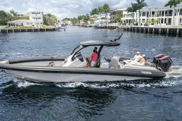 Skipper grey Yacht For Sale