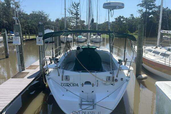 Photo of the 2001 Beneteau Oceanis 381 "Europa"