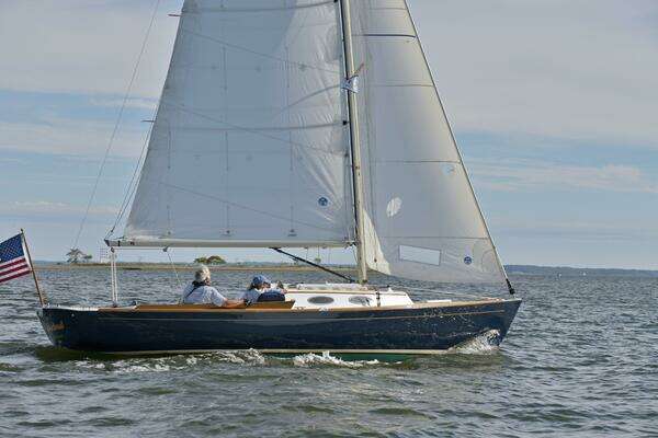 Photo of the 2004 Alerion 28 Express "Rosebud"