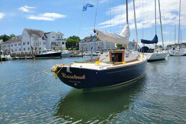 Photo of the 2004 Alerion 28 Express "Rosebud"