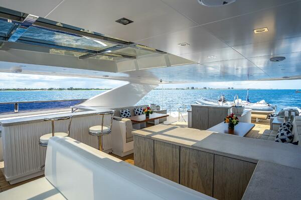 Short Story 122ft Horizon Yacht For Sale