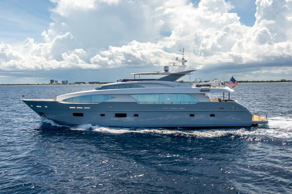 Short Story 122ft Horizon Yacht For Sale