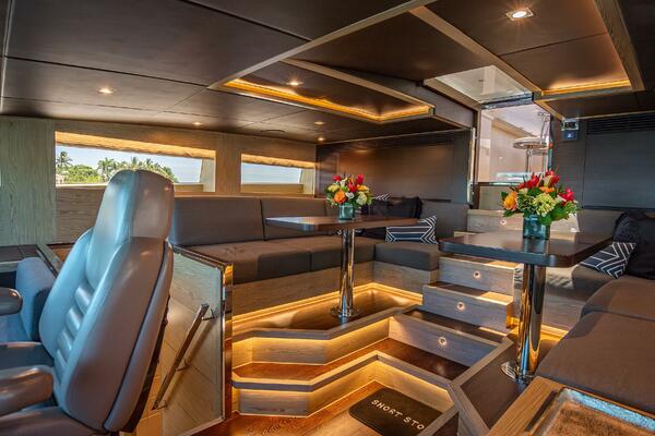 Short Story 122ft Horizon Yacht For Sale