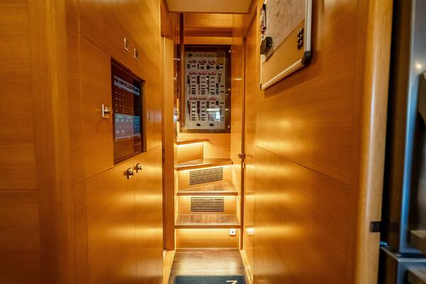 Short Story 122ft Horizon Yacht For Sale