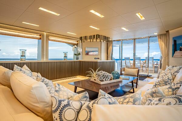 Short Story 122ft Horizon Yacht For Sale