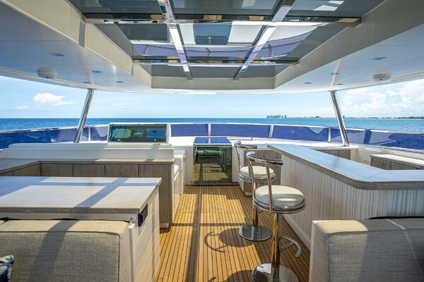Short Story 122ft Horizon Yacht For Sale