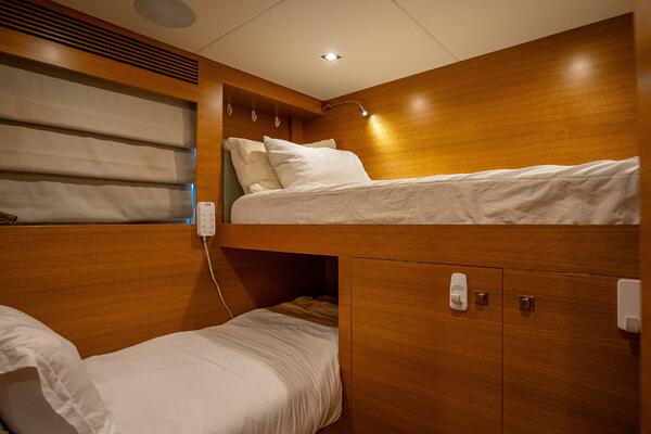 Short Story 122ft Horizon Yacht For Sale