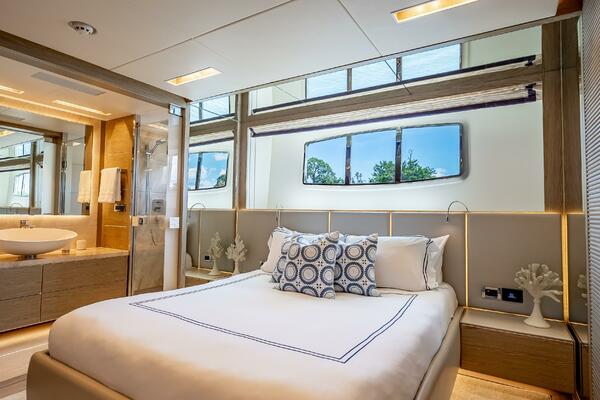 Short Story 122ft Horizon Yacht For Sale