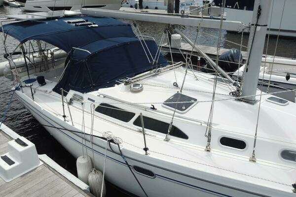 Photo of the 2003 Catalina 350 "Seraph"