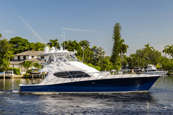2015 Hatteras 63
