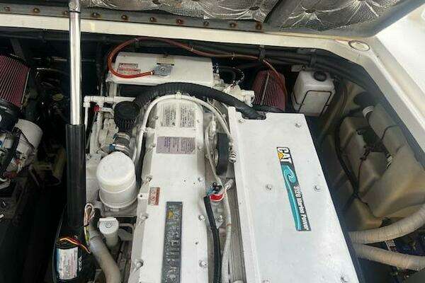 Photo of the 2000 Sea Ray 410 Sundancer "What's Next"